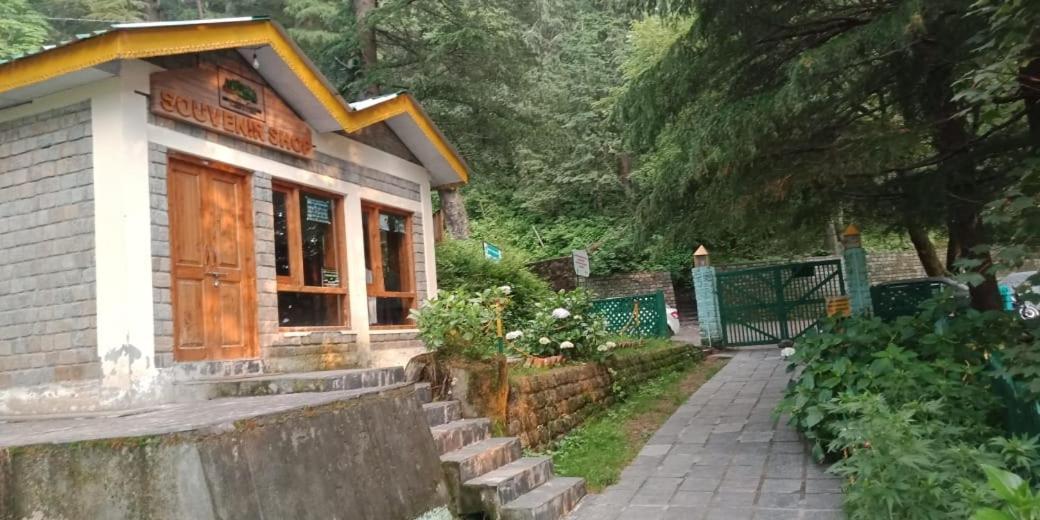 Hotel Forest View Lāhri Exterior foto